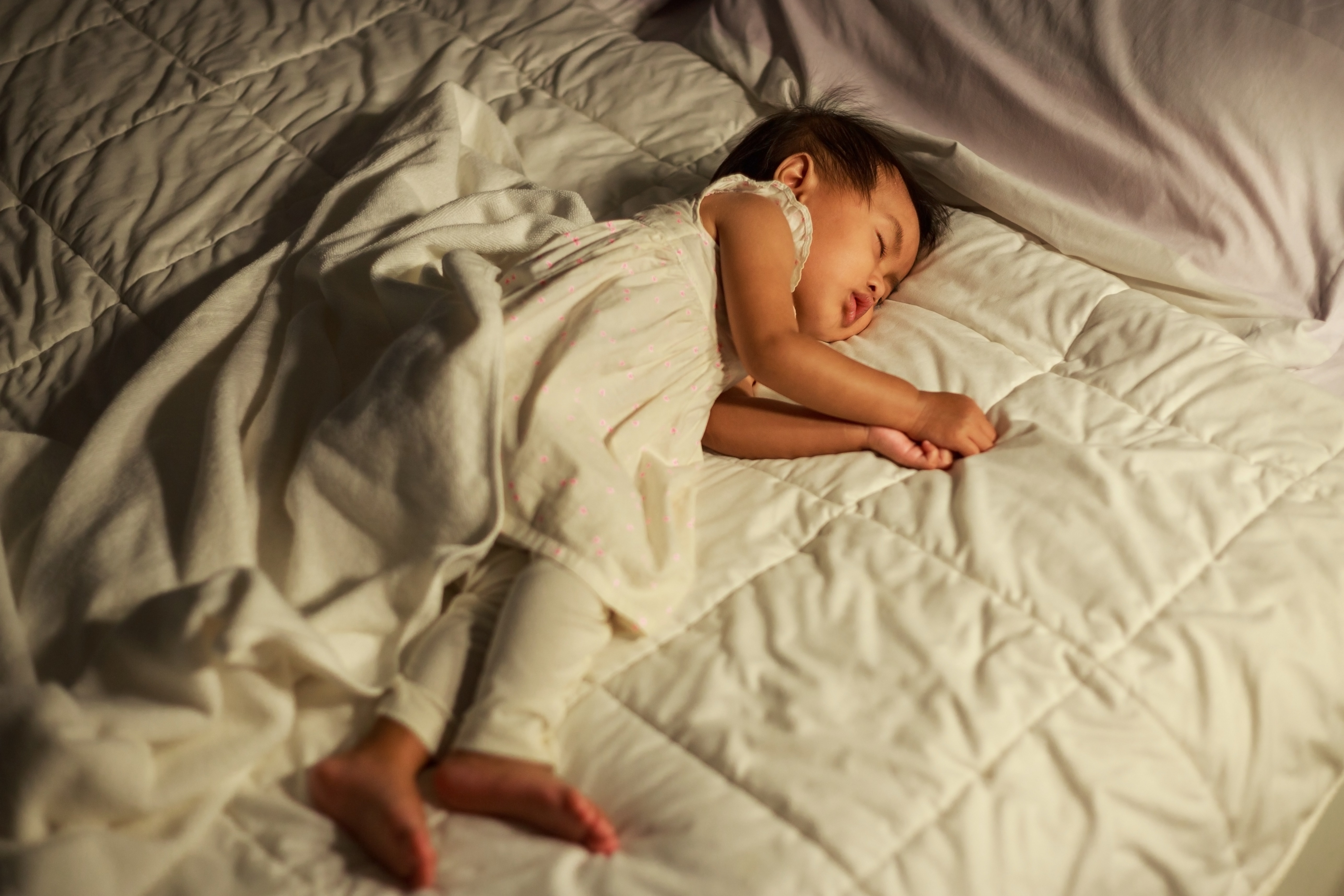 寶寶睡眠淺，用什么方法可以讓他睡得沉一點？