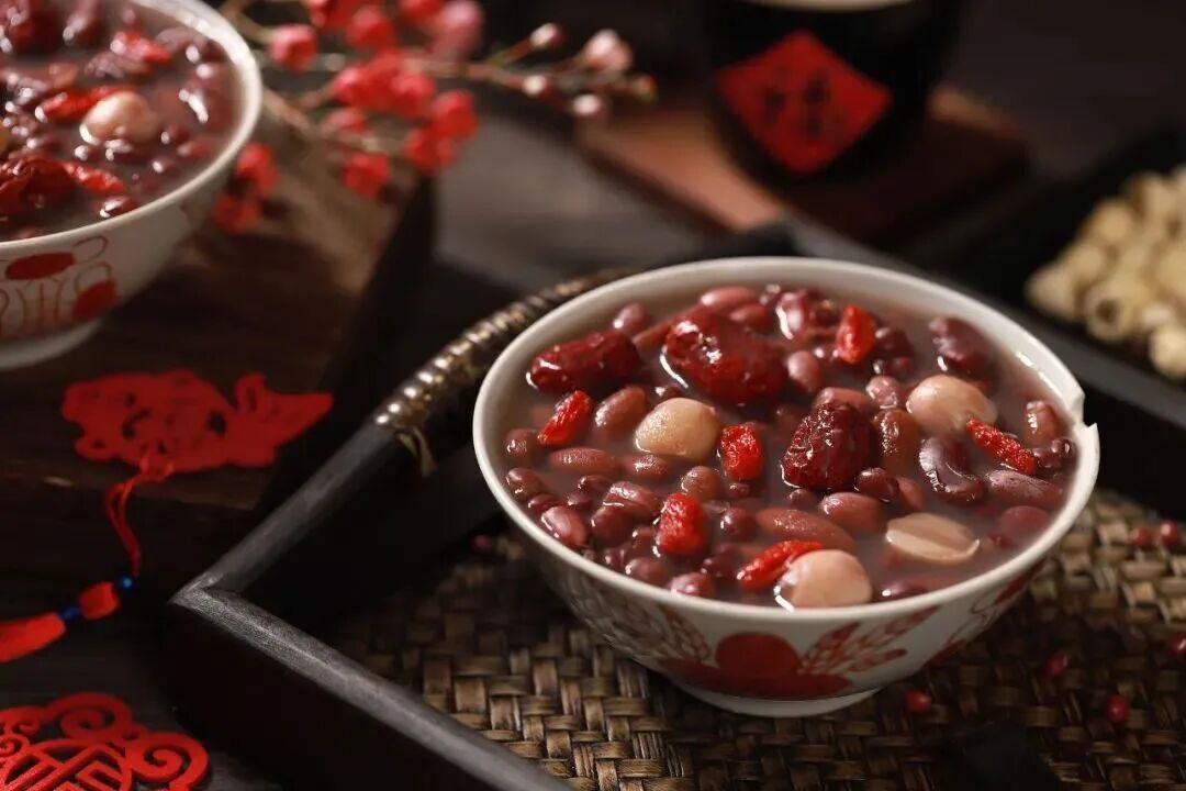 臘八蒜為啥是綠色的？哪些人群不宜吃？