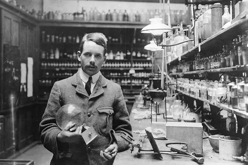 誰(shuí)是諾獎(jiǎng)最嚴(yán)厲的父親？